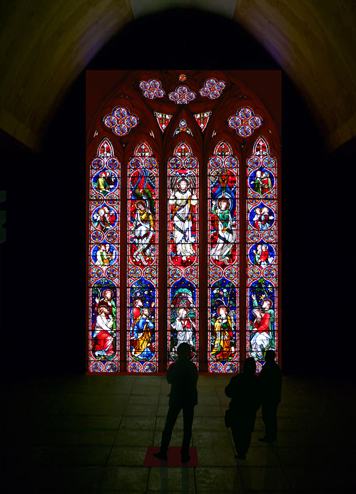 _dement_eva_nevynosimaya_legkost_videoinstallyatsiya_2009_jpg